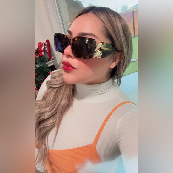 Stella McCartney Accessories - BIG SALE🫶Stella McCartney Tortoise Sunglasses with Gold Detail